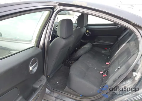 2008 Pontiac Grand Prix z USA, uszkodzony, nr VIN 2G2WP552581139722